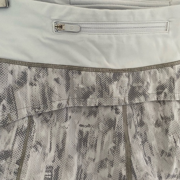 Lululemon Speedup Short - Picture 3 of 4